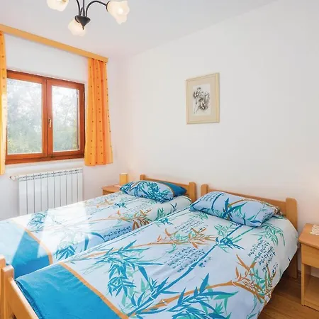 2 Bedroom Lovely In Labin (Istria)