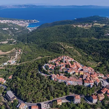 2 Bedroom Lovely In Labin (Istria)